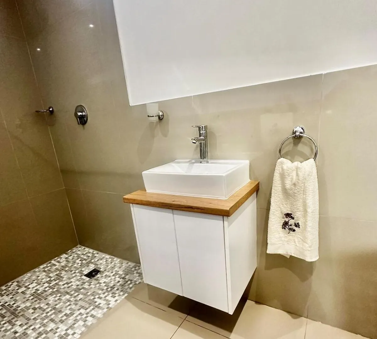 Lalla Cottages - Cape Town
